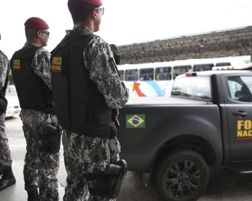 Após a série de ataques no Ceará, a Força Nacional de Segurança Pública está fazendo o policiamento ostensivo nas ruas de Fortaleza, em apoio aos agentes de segurança do estado.